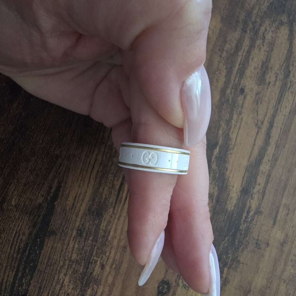 Gucci Ceramic White Ring